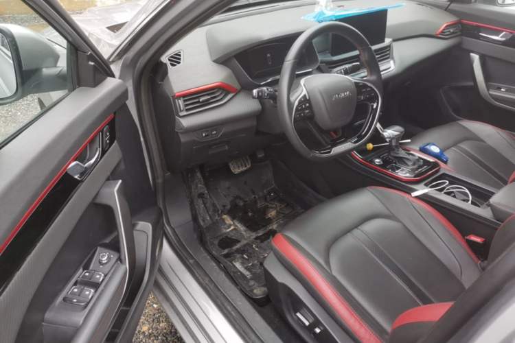 Used Dongfeng Aeolus Yixuan 2021 230T Automatic Dream-Chasing Edition Driver Seat