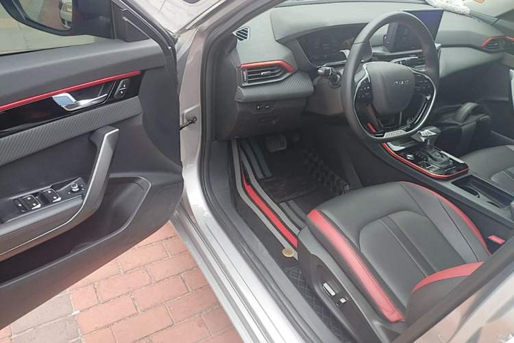 Used Dongfeng Aeolus Yixuan 2021 230T Automatic Dream-Chasing Edition Driver Seat