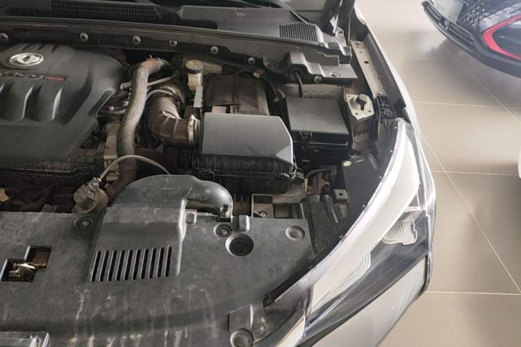 Used Dongfeng Aeolus Yixuan 2021 230T Automatic Chasing Shadow Edition Engine Bay Left