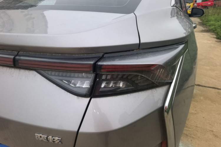 Used Dongfeng Aeolus Yixuan 2021 230T Automatic Glory Edition Exterior 3