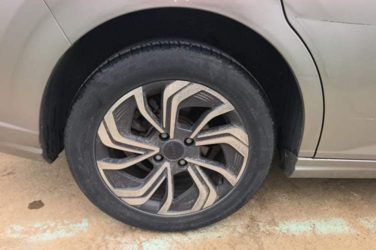 Used Dongfeng Aeolus Yixuan 2021 230T Automatic Glory Edition Exterior 5