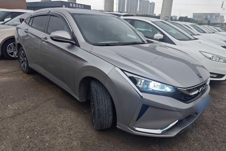 Used Dongfeng Aeolus Yixuan 2021 230T Automatic Glory Edition Front Right 45 Deg