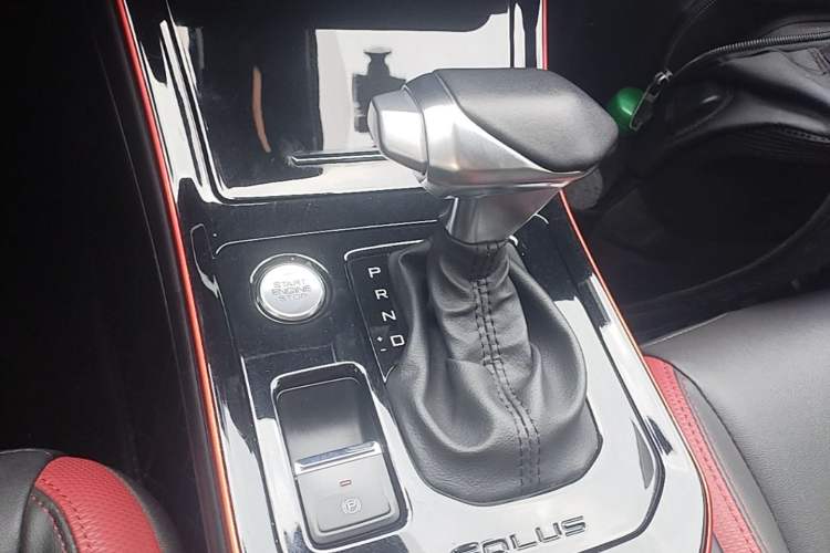 Used Dongfeng Aeolus Yixuan 2021 230T Automatic Dream-Chasing Edition Gear Lever