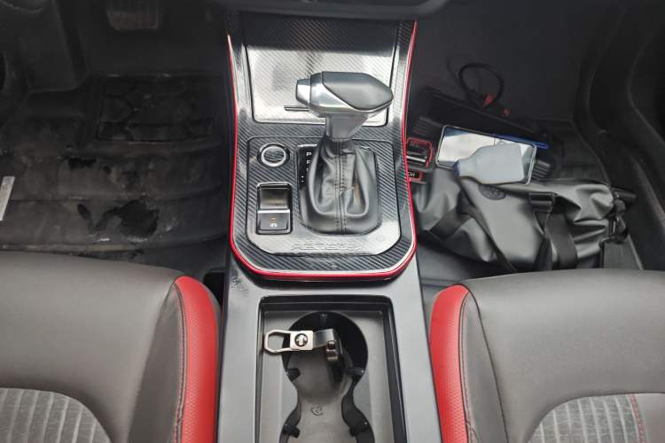 Used Dongfeng Aeolus Yixuan 2021 230T Automatic Glory Edition Gear Lever