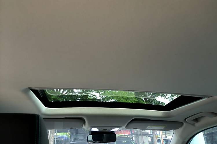 Used Dongfeng Aeolus Yixuan 2021 230T Automatic Dream-Chasing Edition Headliner