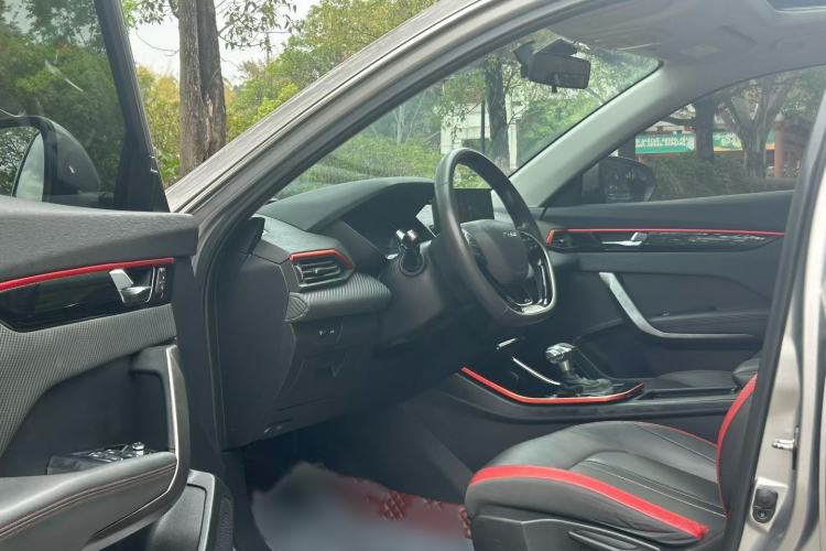 Used Dongfeng Aeolus Yixuan 2021 230T Automatic Chasing Shadow Edition Interior 1