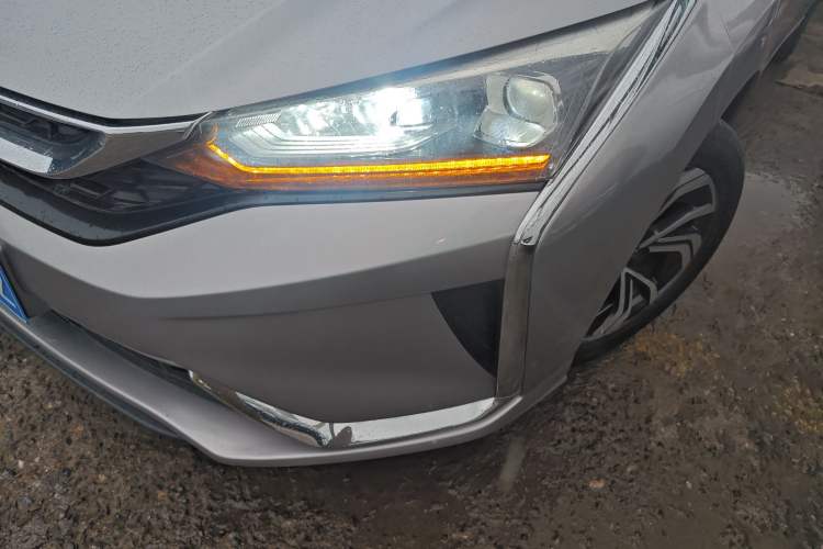 Used Dongfeng Aeolus Yixuan 2021 230T Automatic Glory Edition Left Front Headlight