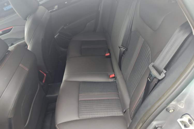 Used Dongfeng Aeolus Yixuan 2021 230T Automatic Glory Edition Left Rear Seat