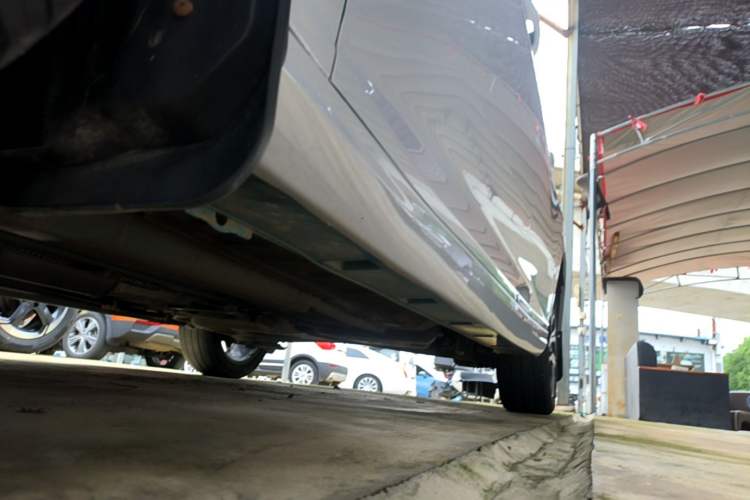 Used Dongfeng Aeolus Yixuan 2021 230T Automatic Dream-Chasing Edition Left Side Sill
