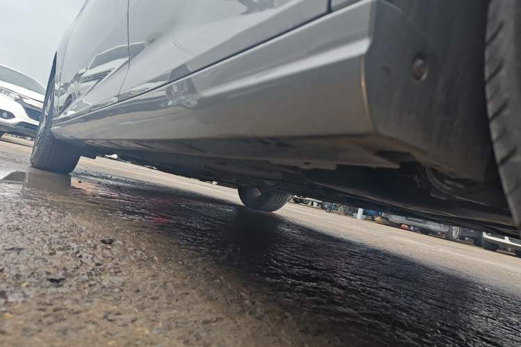 Used Dongfeng Aeolus Yixuan 2021 230T Automatic Glory Edition Left Side Sill