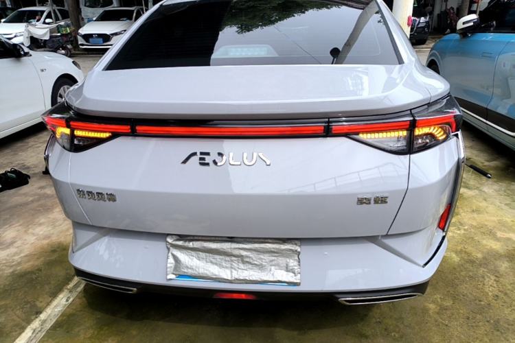 Used Dongfeng Aeolus Yixuan 2021 230T Automatic Dream-Chasing Edition Rear