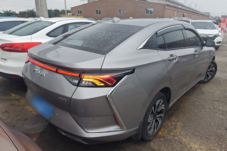 Used Dongfeng Aeolus Yixuan 2021 230T Automatic Glory Edition Rear Right 45 Deg