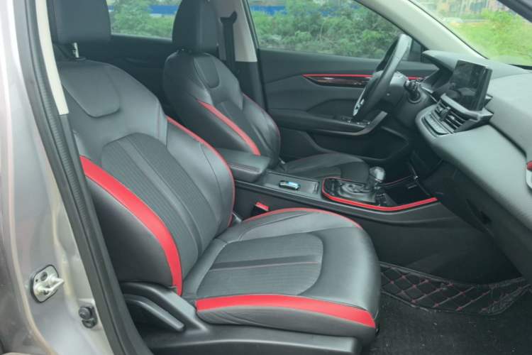 Used Dongfeng Aeolus Yixuan 2021 230T Automatic Glory Edition Right Front Seat