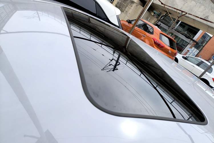 Used Dongfeng Aeolus Yixuan 2021 230T Automatic Dream-Chasing Edition Roof