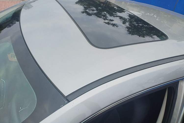 Used Dongfeng Aeolus Yixuan 2021 230T Automatic Dream-Chasing Edition Roof
