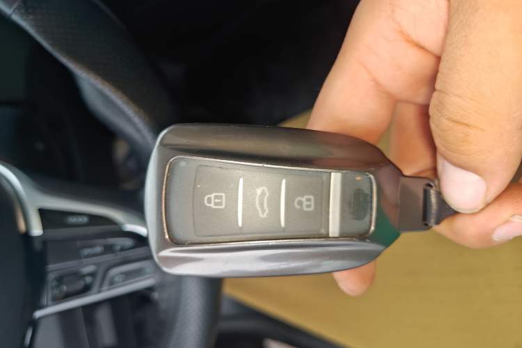 Used Dongfeng Aeolus Yixuan 2021 230T Automatic Glory Edition Vehicle Key