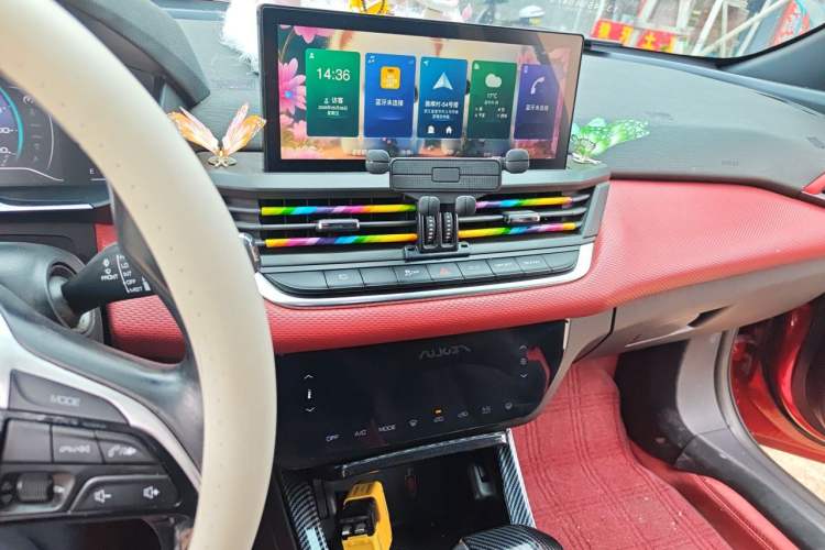 Used Dongfeng Aeolus Yixuan 2021 230T Automatic Zuiying Knight Edition Audio And AC Panel