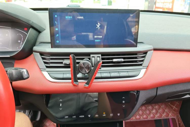 Used Dongfeng Aeolus Yixuan 2021 230T Automatic Zuiying Knight Edition Audio And AC Panel