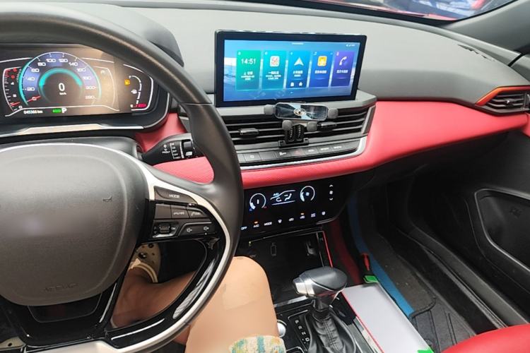 Used Dongfeng Aeolus Yixuan 2021 230T Automatic Zuiying Knight Edition Center Console