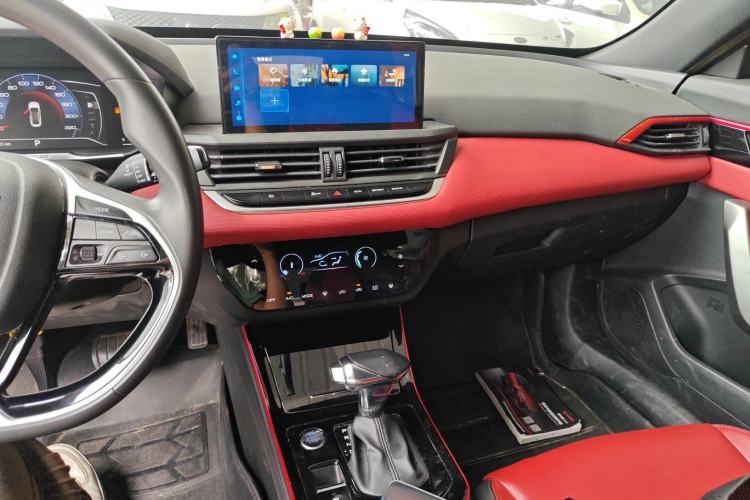 Used Dongfeng Aeolus Yixuan 2021 230T Automatic Zuiying Knight Edition Center Console