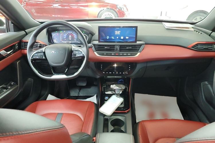 Used Dongfeng Aeolus Yixuan 2021 230T Automatic Hunter Edition Center Console