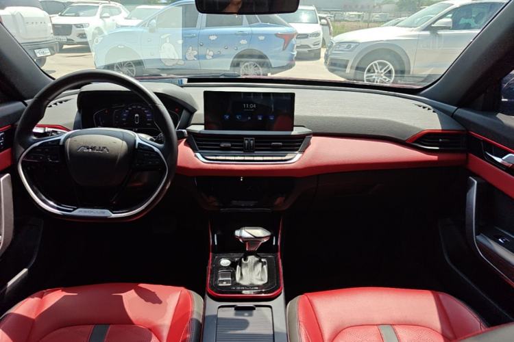 Used Dongfeng Aeolus Yixuan 2021 230T Automatic Zuiying Knight Edition Center Console