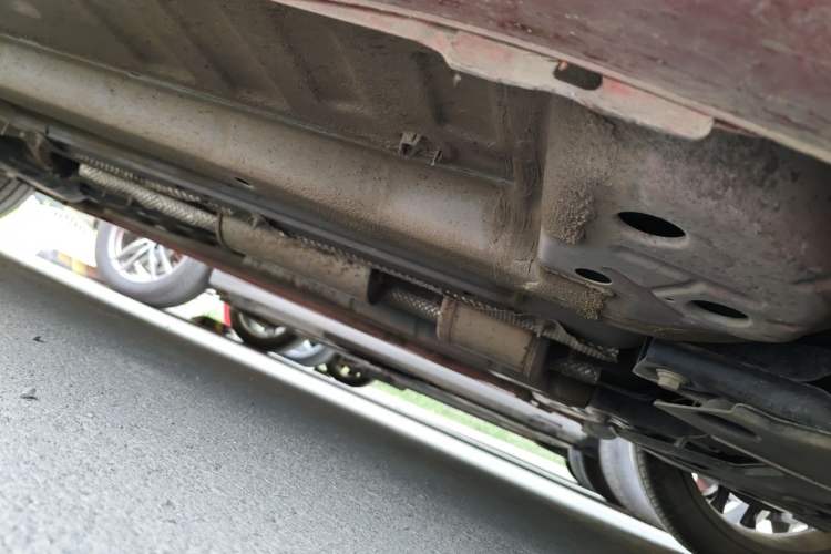 Used Dongfeng Aeolus Yixuan 2021 230T Automatic Zuiying Knight Edition Chassis Front Right