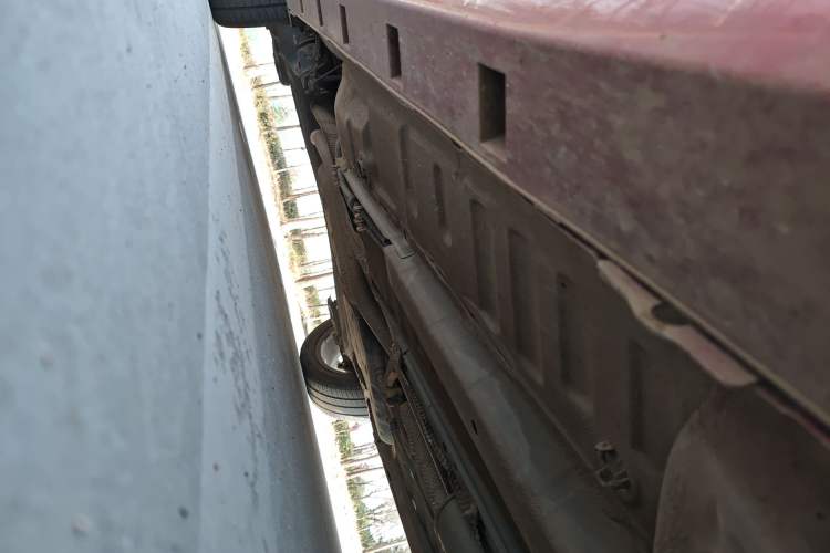 Used Dongfeng Aeolus Yixuan 2021 230T Automatic Zuiying Knight Edition Chassis Front Right