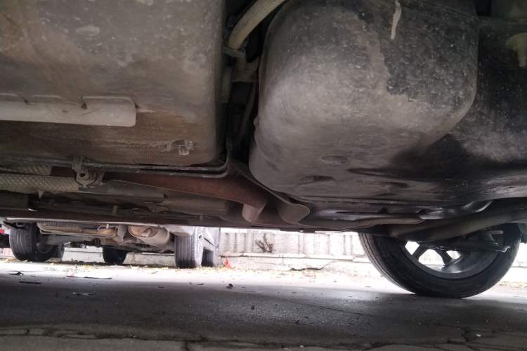 Used Dongfeng Aeolus Yixuan 2021 230T Automatic Chasing Shadow Edition Chassis Rear