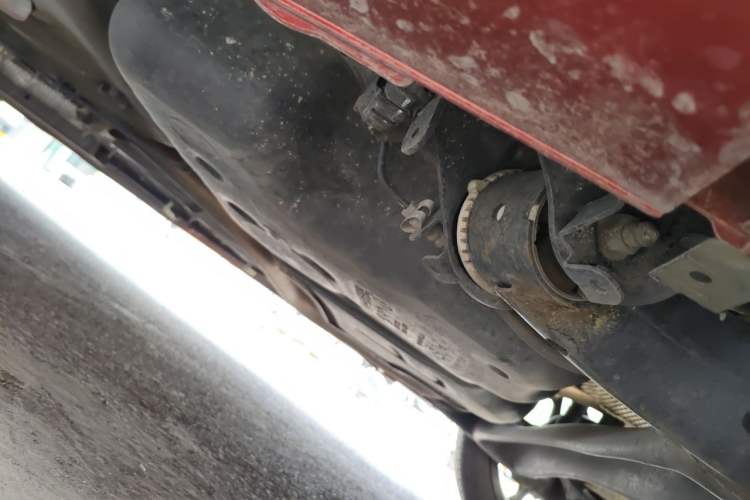 Used Dongfeng Aeolus Yixuan 2021 230T Automatic Zuiying Knight Edition Chassis Rear Left