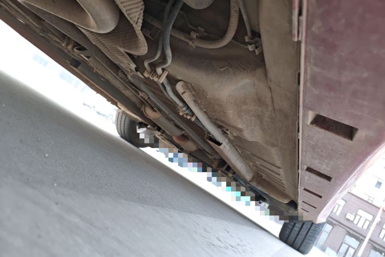 Used Dongfeng Aeolus Yixuan 2021 230T Automatic Zuiying Knight Edition Chassis Rear Right