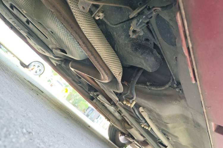 Used Dongfeng Aeolus Yixuan 2021 230T Automatic Zuiying Knight Edition Chassis Rear Right