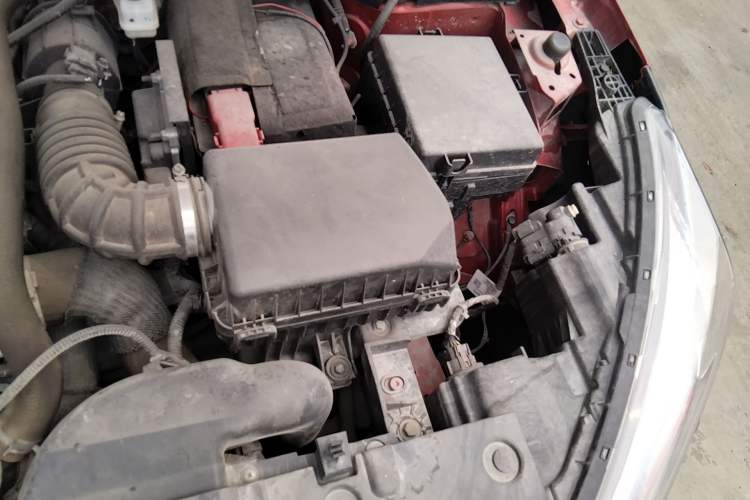 Used Dongfeng Aeolus Yixuan 2021 230T Automatic Chasing Shadow Edition Engine Bay Left