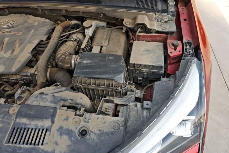 Used Dongfeng Aeolus Yixuan 2021 230T Automatic Zuiying Knight Edition Engine Bay Left