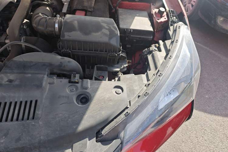 Used Dongfeng Aeolus Yixuan 2021 230T Automatic Hunter Edition Engine Bay Left