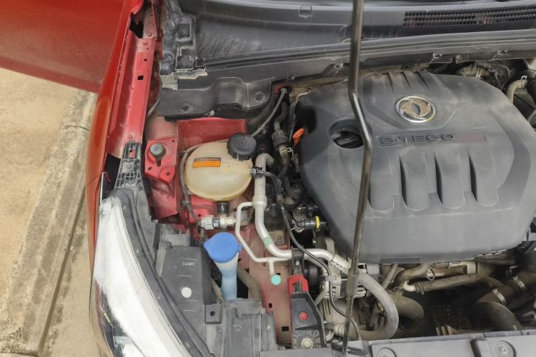 Used Dongfeng Aeolus Yixuan 2021 230T Automatic ZuiFeng Edition Engine Bay Right