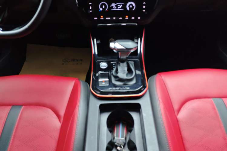 Used Dongfeng Aeolus Yixuan 2021 230T Automatic Zuiying Knight Edition Gear Lever