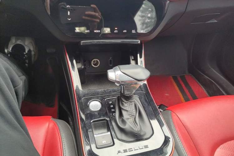 Used Dongfeng Aeolus Yixuan 2021 230T Automatic Zuiying Knight Edition Gear Lever