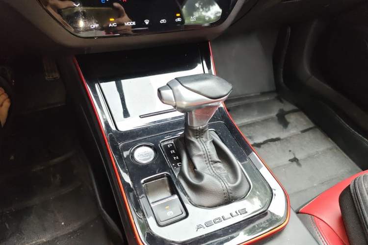 Used Dongfeng Aeolus Yixuan 2021 230T Automatic Zuiying Knight Edition Gear Lever