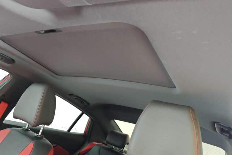 Used Dongfeng Aeolus Yixuan 2021 230T Automatic Zuiying Knight Edition Headliner