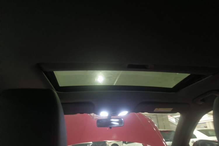 Used Dongfeng Aeolus Yixuan 2021 230T Automatic Zuiying Knight Edition Headliner