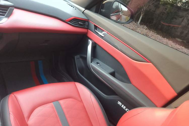 Used Dongfeng Aeolus Yixuan 2021 230T Automatic Zuiying Knight Edition Interior 1