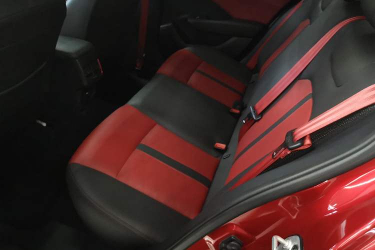 Used Dongfeng Aeolus Yixuan 2021 230T Automatic Hunter Edition Left Rear Seat
