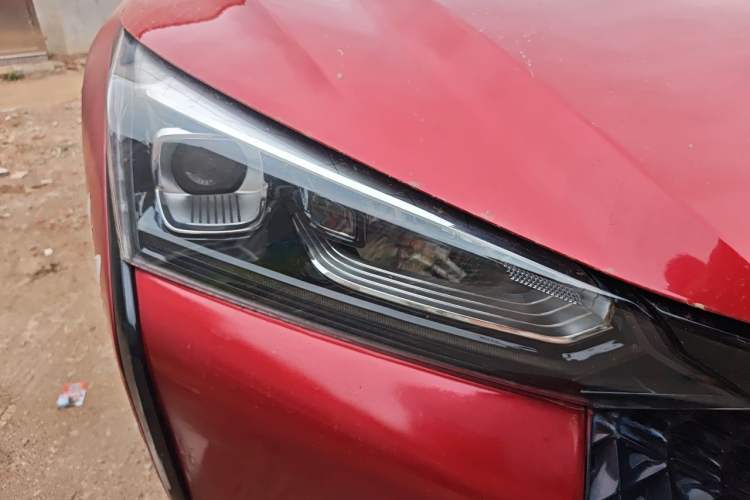 Used Dongfeng Aeolus Yixuan 2021 230T Automatic Zuiying Knight Edition Right Front Headlight