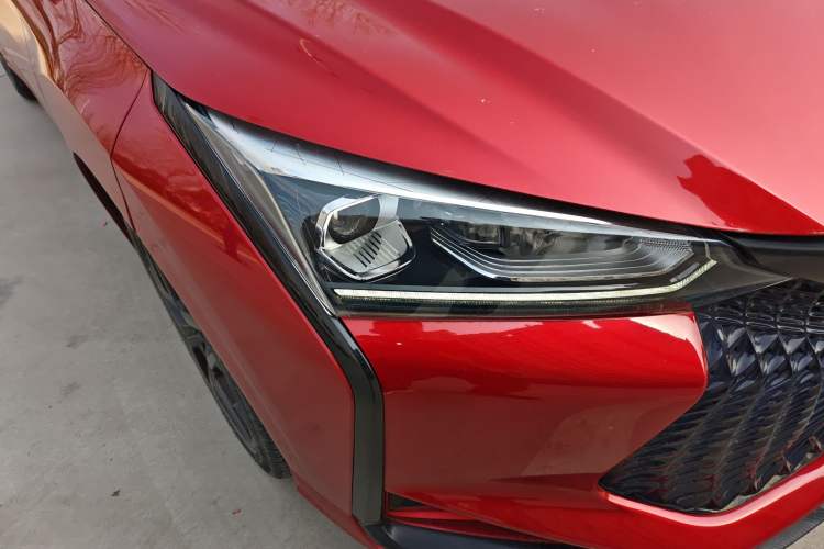 Used Dongfeng Aeolus Yixuan 2021 230T Automatic Zuiying Knight Edition Right Front Headlight