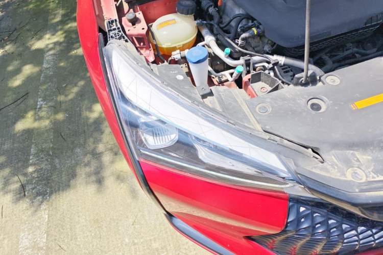 Used Dongfeng Aeolus Yixuan 2021 230T Automatic Zuiying Knight Edition Right Front Headlight