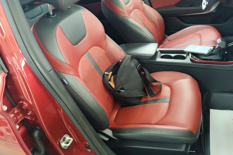 Used Dongfeng Aeolus Yixuan 2021 230T Automatic Hunter Edition Right Front Seat