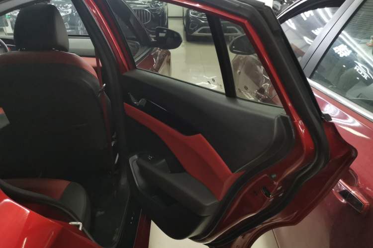 Used Dongfeng Aeolus Yixuan 2021 230T Automatic Hunter Edition Right Rear Door Interior
