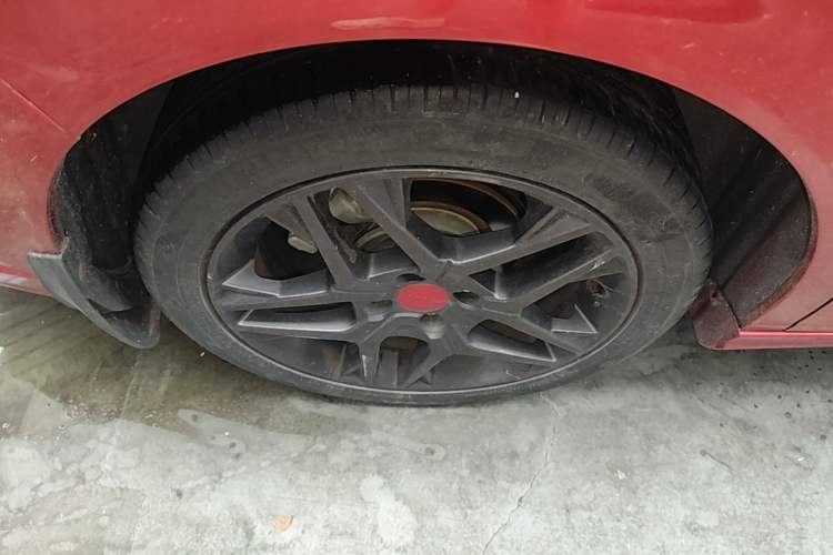 Used Dongfeng Aeolus Yixuan 2021 230T Automatic Zuiying Knight Edition Right Rear Wheel Hub