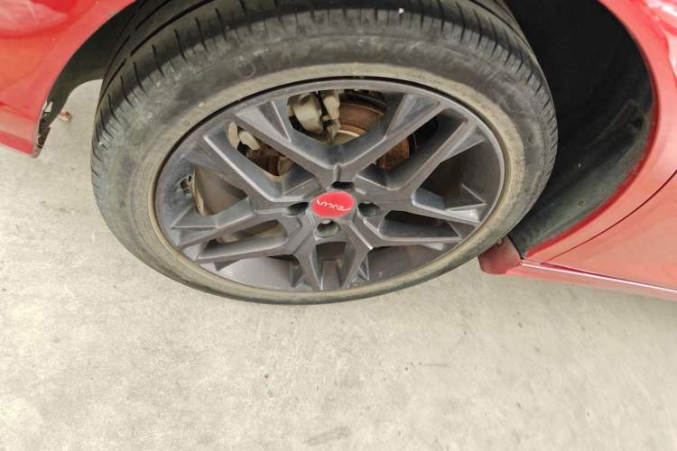 Used Dongfeng Aeolus Yixuan 2021 230T Automatic Zuiying Knight Edition Right Rear Wheel Hub